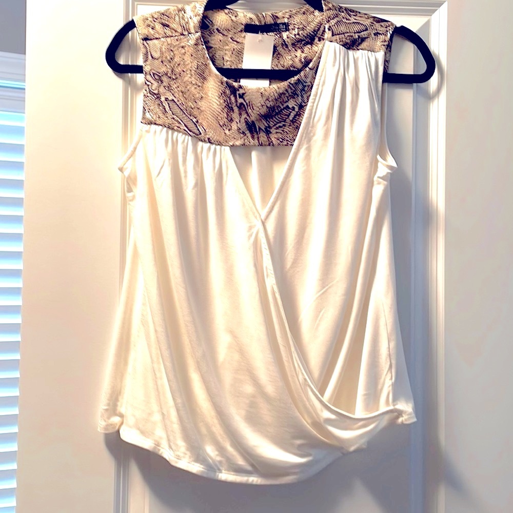 Sexy NWT Ariella top
